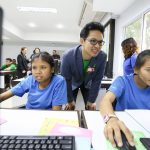 นายธนวัฒน์ และน้องๆ ในโครงการ