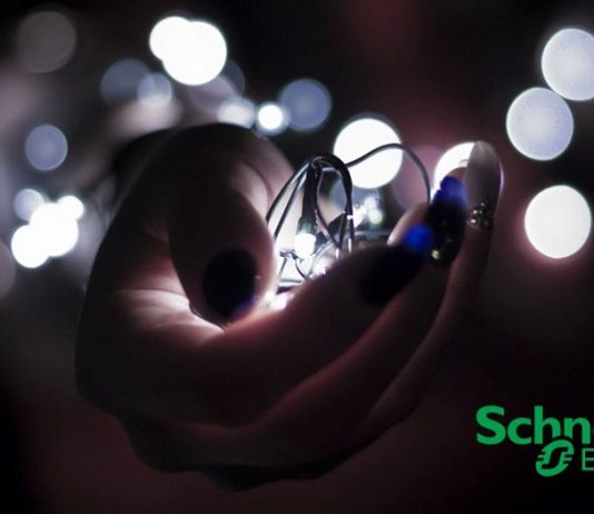 Schneider Electric เผยเคล็ดลับ! ปิดบ้านเที่ยวสงกรานต์ยาวๆ และใช้ชีวิตแบบ 4.0 Schneider Electric