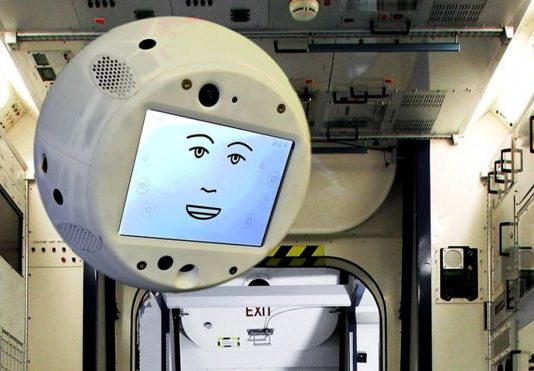 Cimon หุ่นยนต์ปัญญาประดิษฐ์ ที่ถูกส่งไปช่วยนักบินที่สถานีอวกาศ Cimon